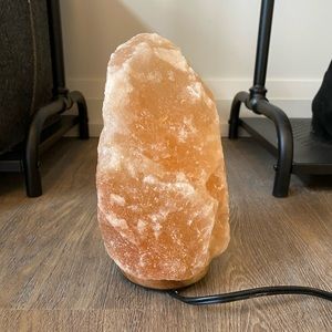 Himalayan salt lamp